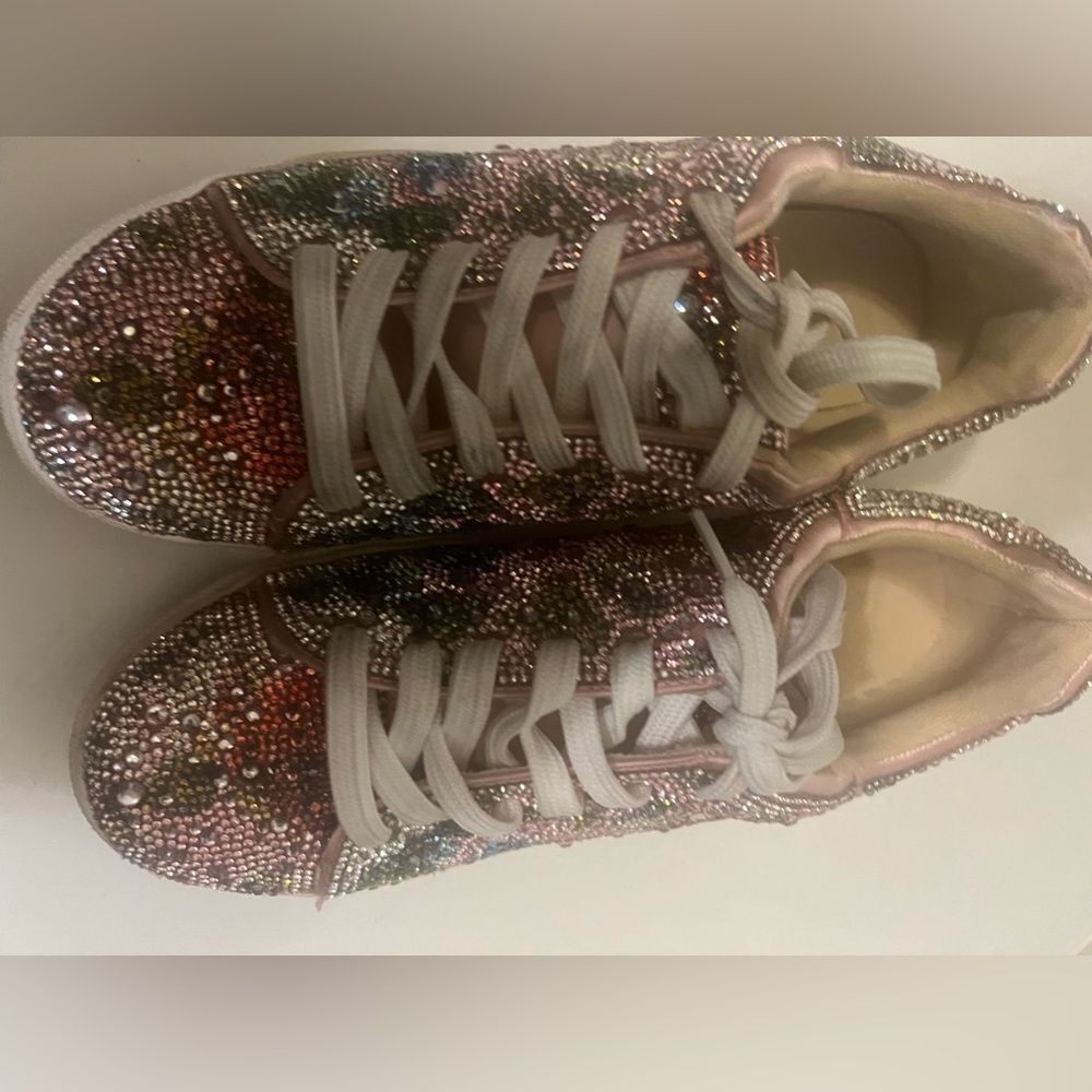 Betsey Johnson Sidny Floral Multi Color Rhinestones. Size 4 - Picture 16 of 16